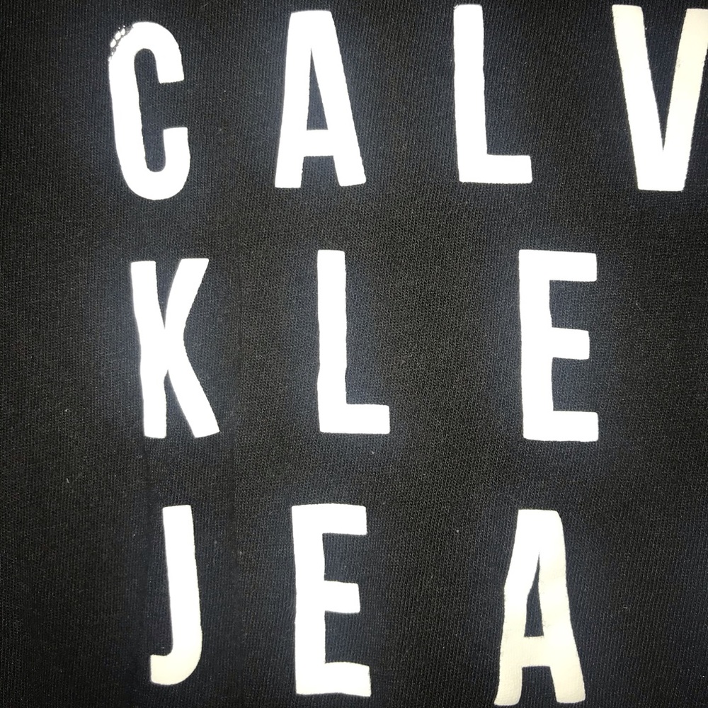 Top - Picture 2 of 2